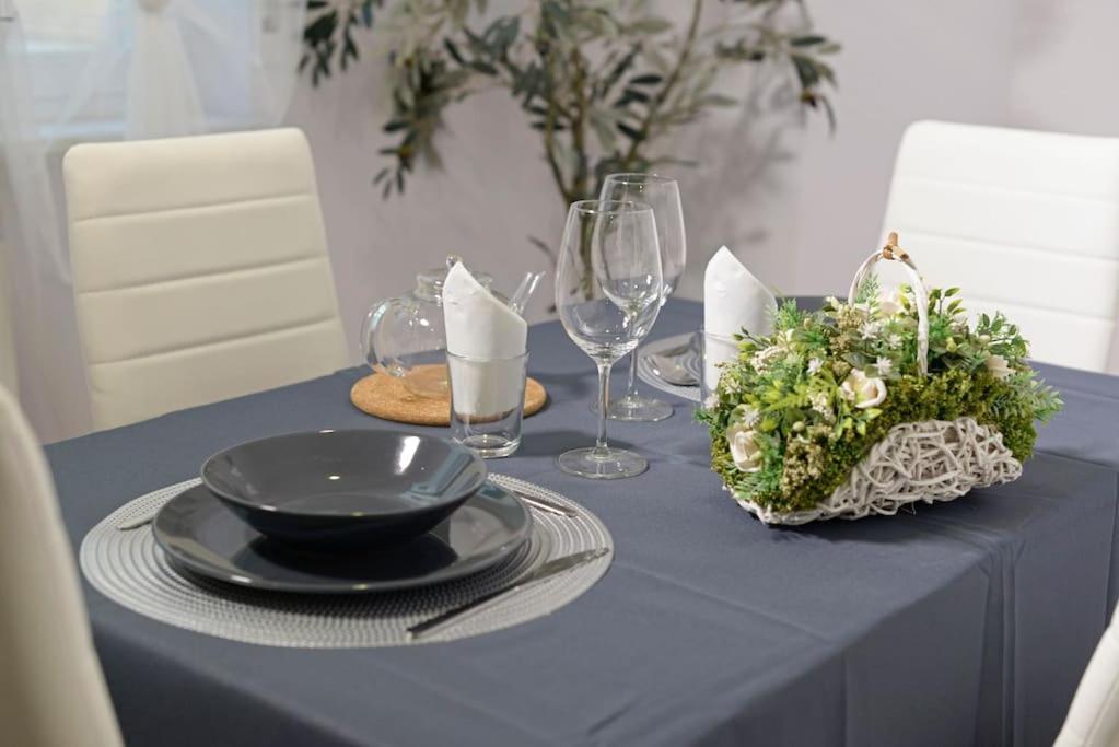 Suite In Centro Storico Porto Di Savona-Spiagge Ngoại thất bức ảnh